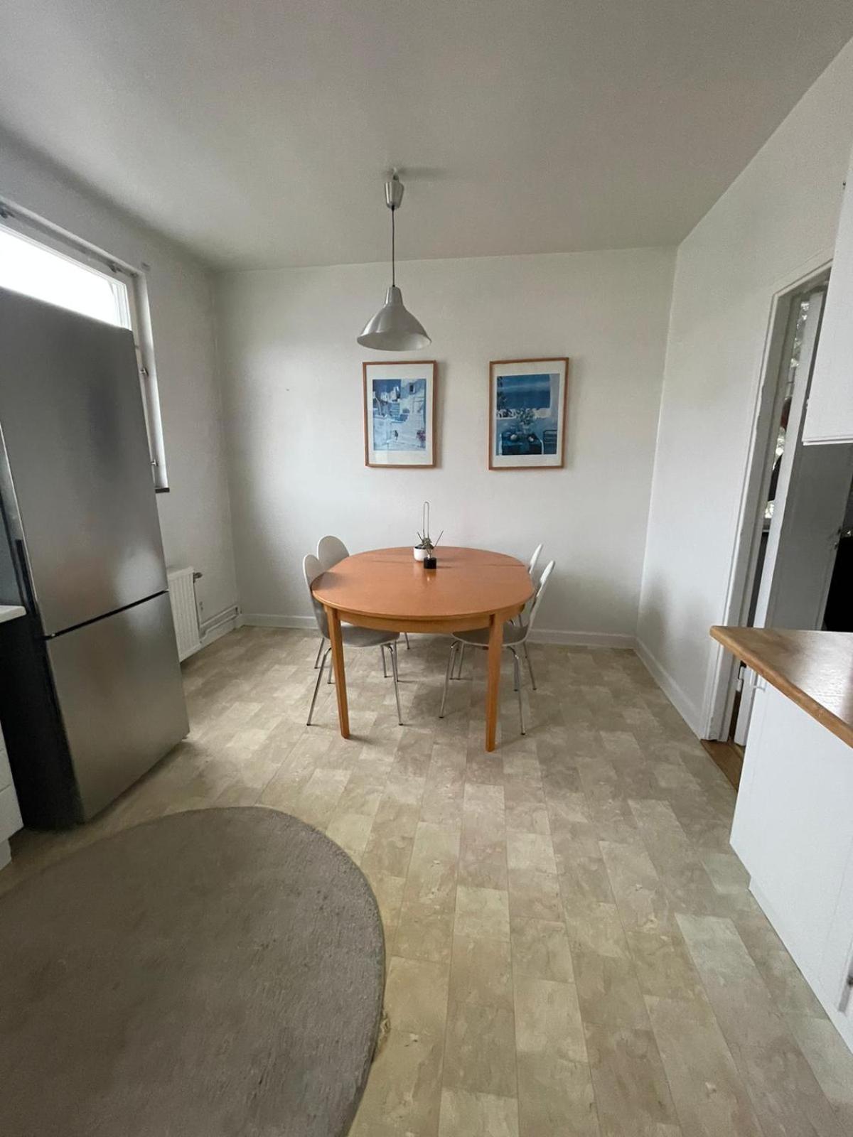 Ferienwohnung Flatin Erbjuder Laegenheter I Soedra Stockholm Exterior foto